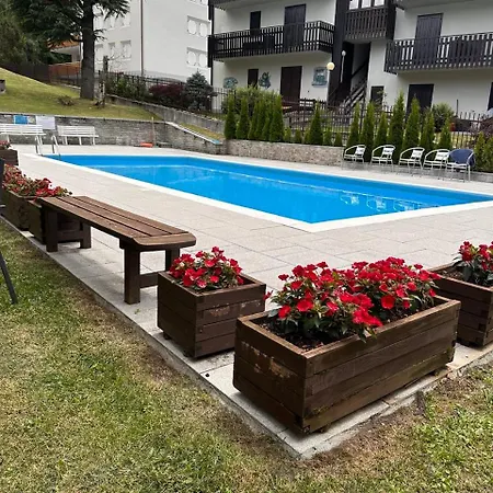 Luxury - Bilo - Wifi - Box - Piscina - Magnolta Apartmán Aprica